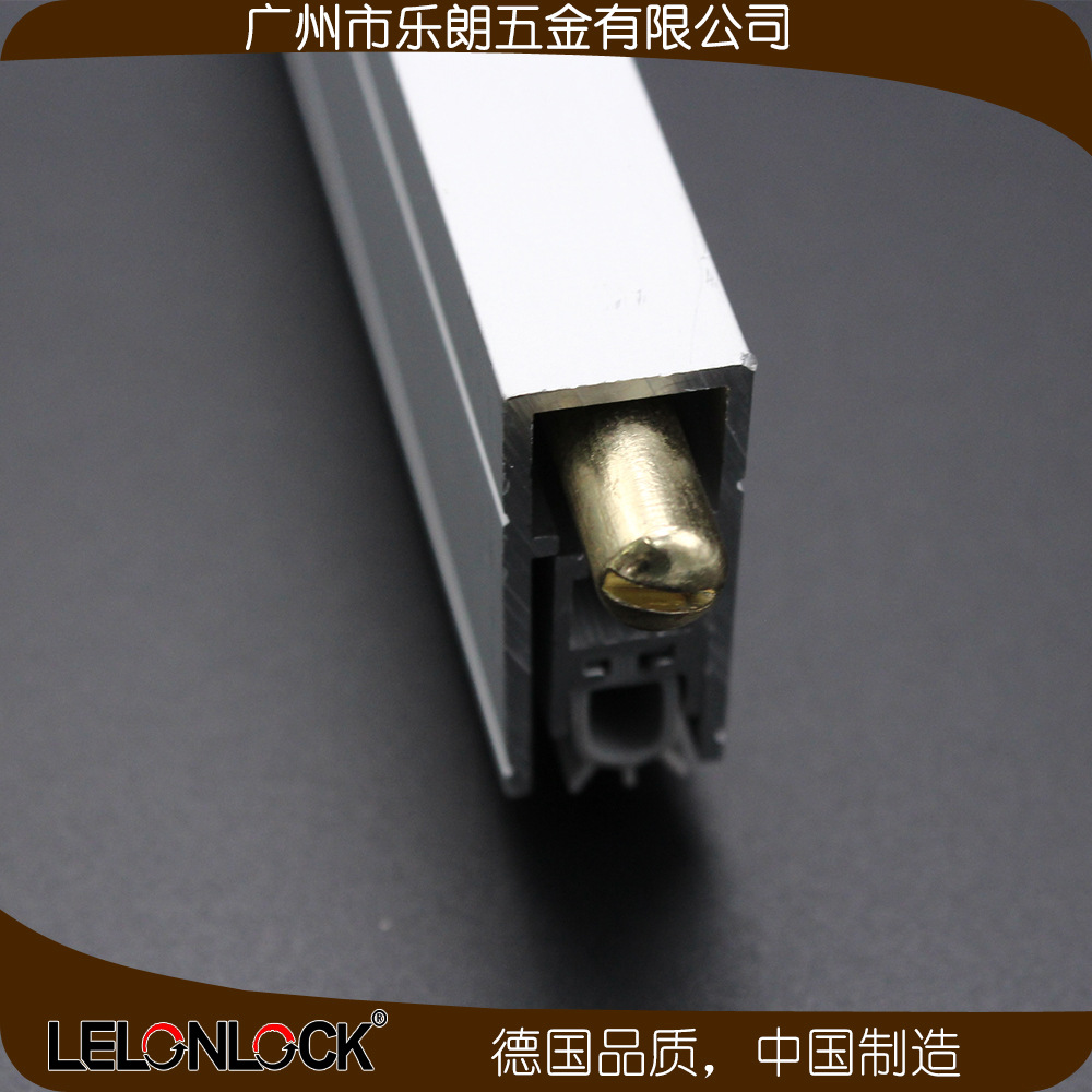 桃子视频在线官网观看免费一色桃子中文字幕门底防尘器